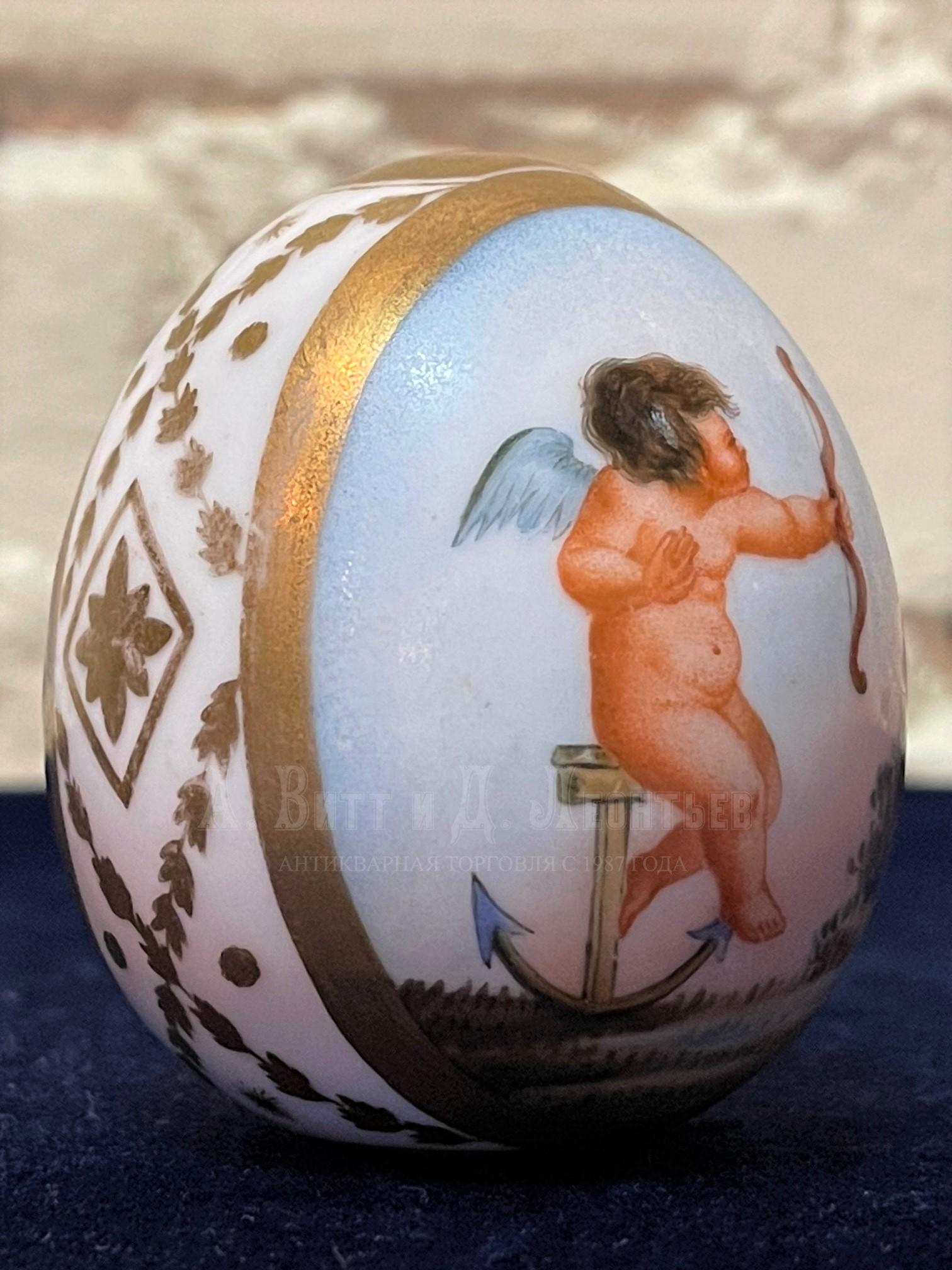 Яйцо русское антикварное пасхальное фарфоровое с ангелом императоское
